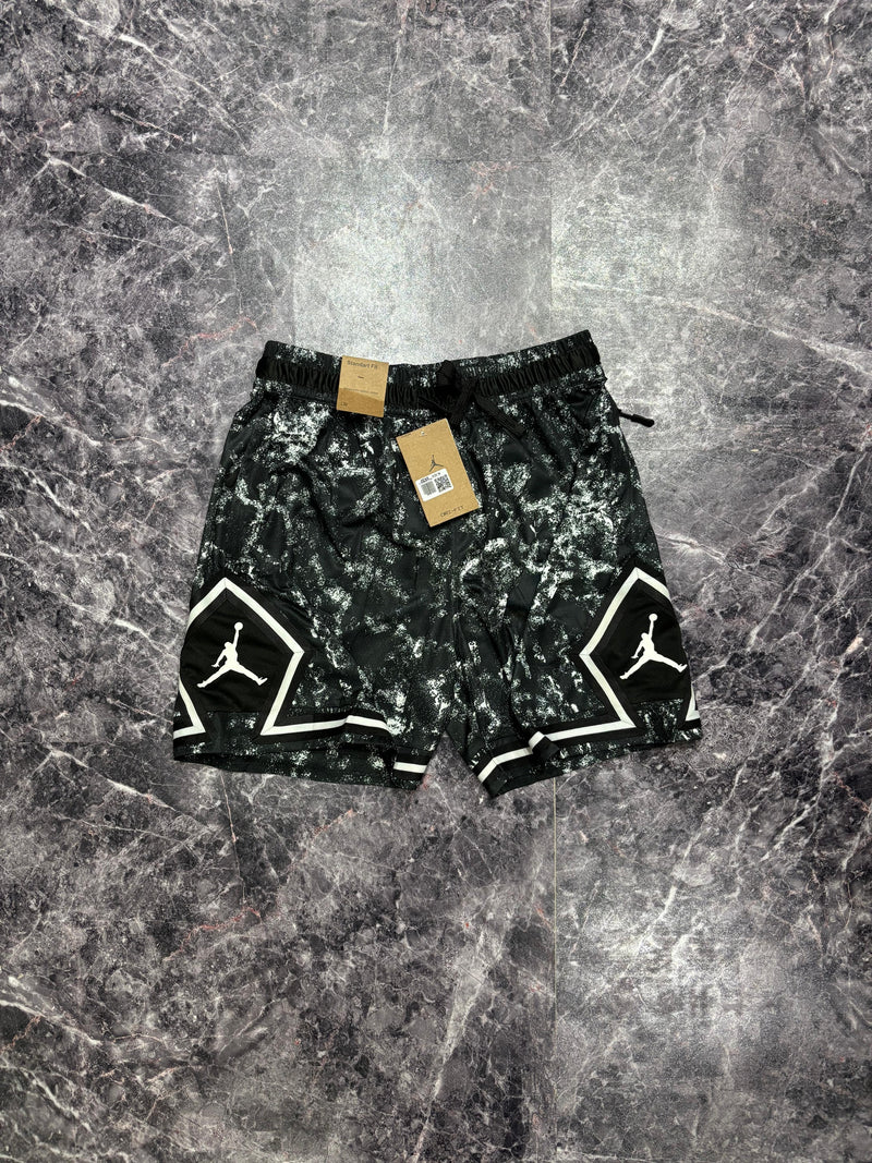 Short Jordan Diamond preto e branco
