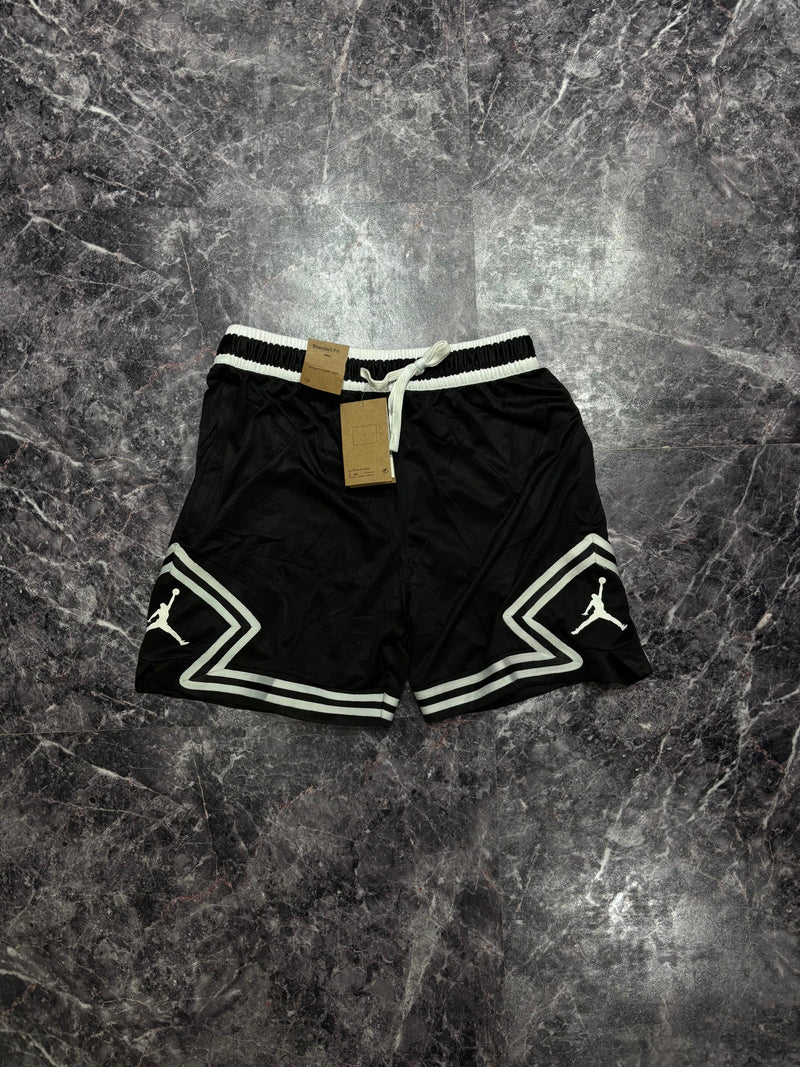 Short Jordan Diamond preto